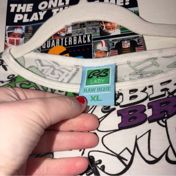 RAW BLUE LADY Graffiti/Comic Vintage Y2K Skull Baby Tee - Picture 3 of 7